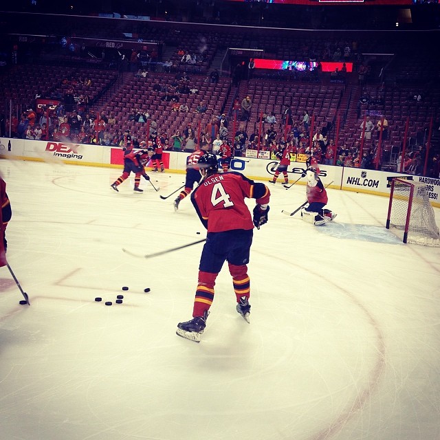 Dylan Olsen and the #flapanthers are on the ice for warm-ups! Host the #Flyers at 7:30 pm!